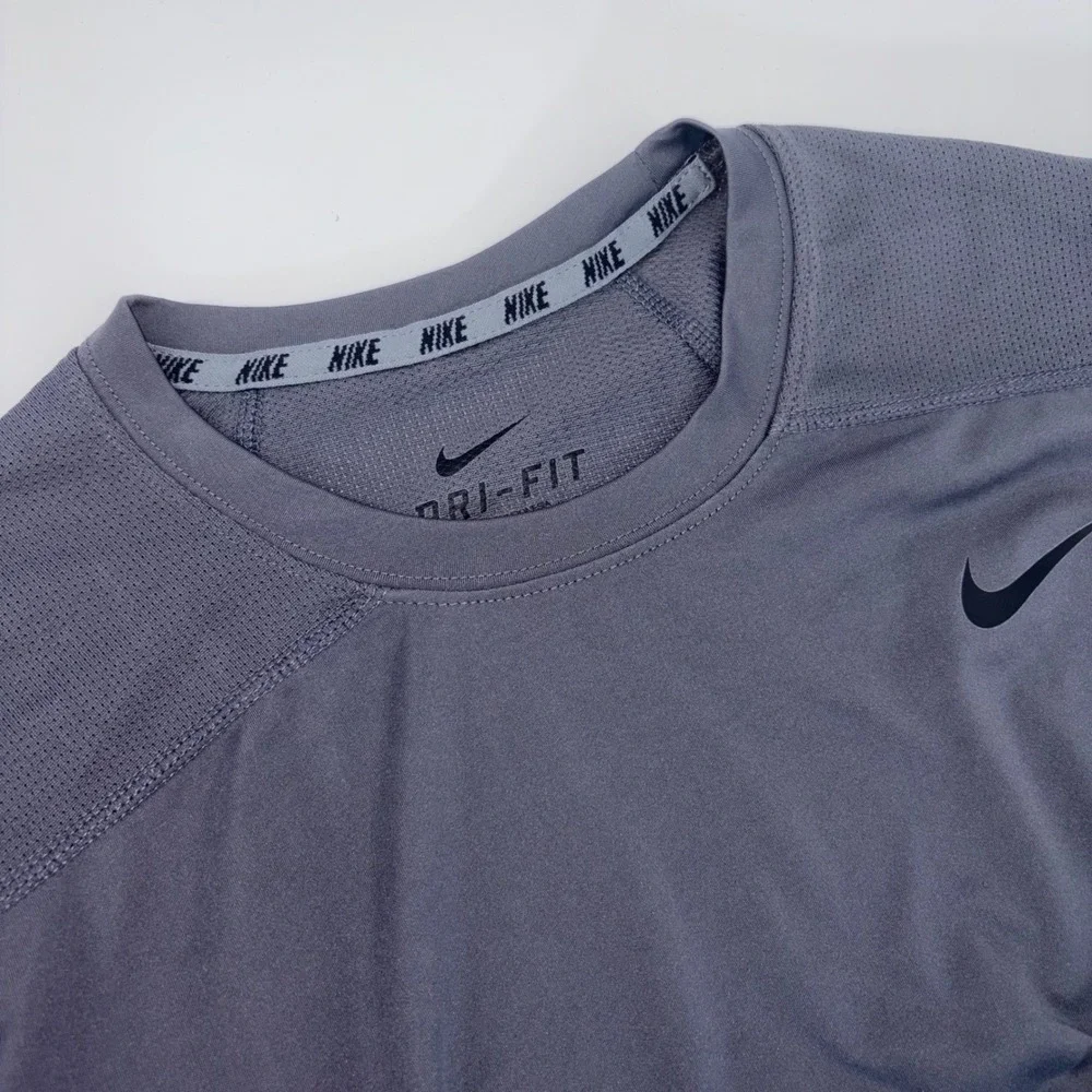 Nike Dri-FIT Mens Training Shirt Gray Striped Side Panels‎ Mesh Back Size Medium